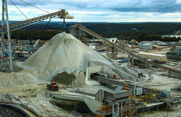 建筑工程与矿产资源